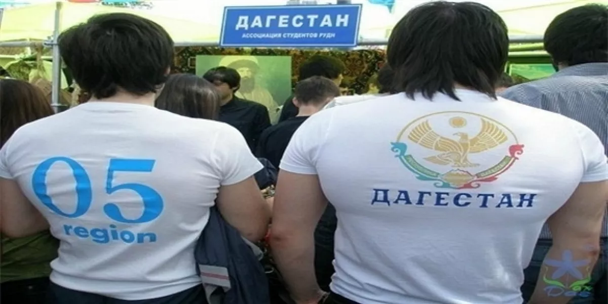 запись голосовых сообщений мам в чате родителей дагестанской школы Отдельно цитируют фразы дали задом задали на дом и вункердырдыр вундеркинд