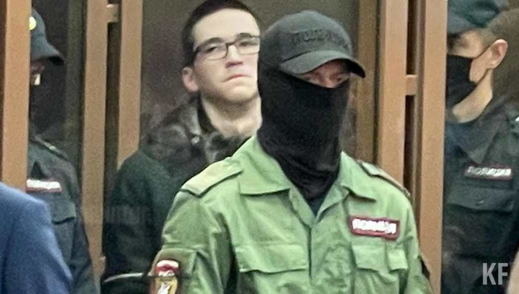 «сдался и с улыбкой отвечал на вопросы»: что рассказывают полицейские, задержавшие ильназа галявиева
