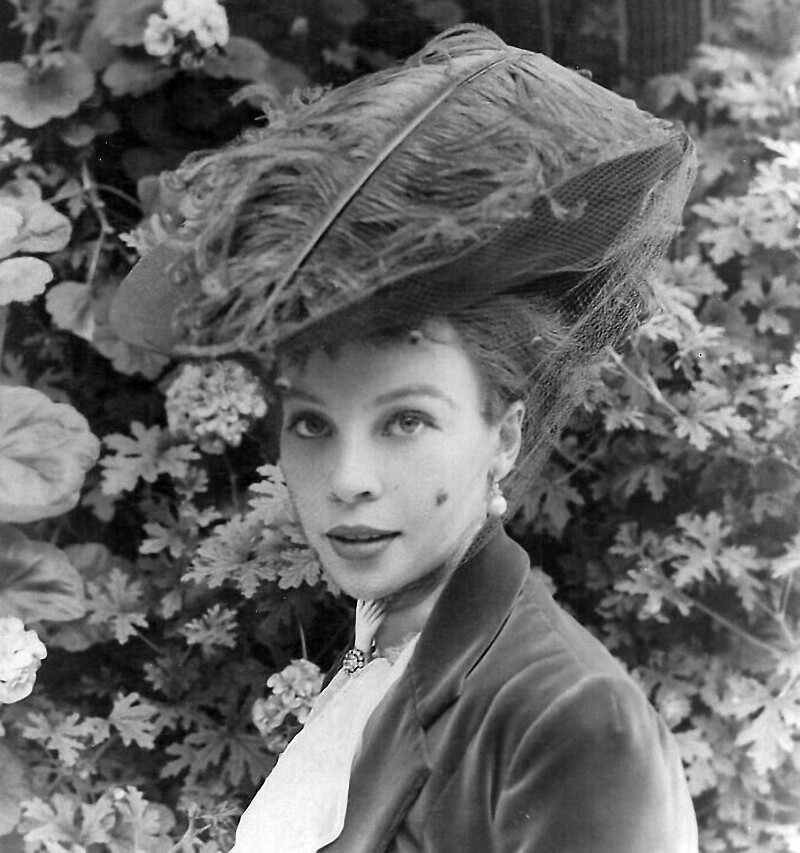 Leslie caron: biography, filmography and photos