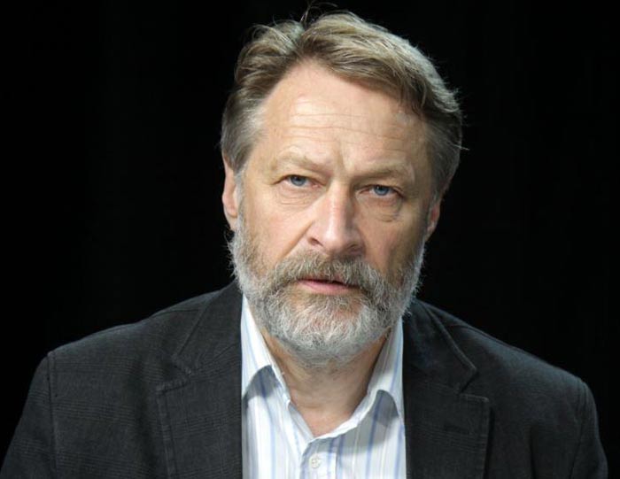 Дмитрий орешкин: биография политолога