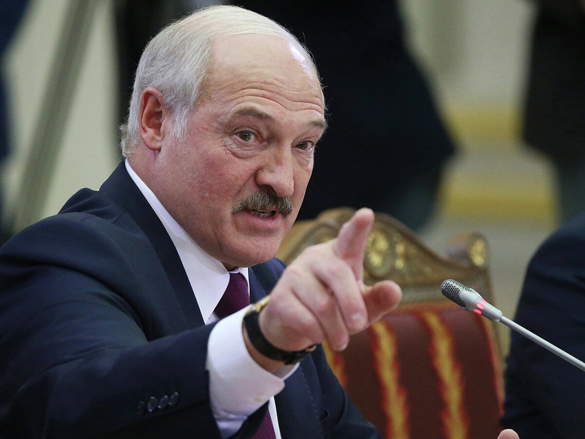 «а я сейчас покажу»: откуда на беларусь готовилось нападение в 2022 году, почему речь лукашенко превратилась в мем – видео